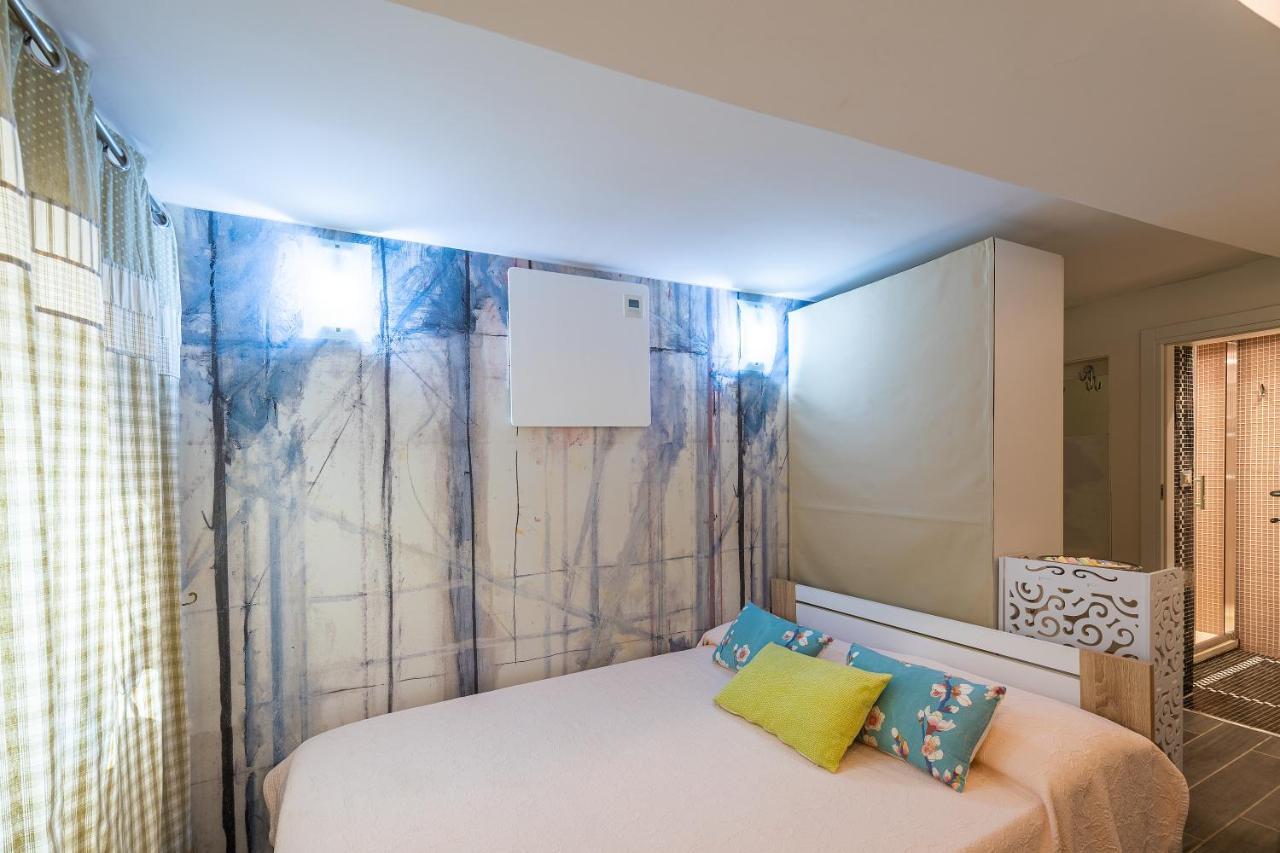 Ln Luxe Apartment Venice Canal View Екстериор снимка