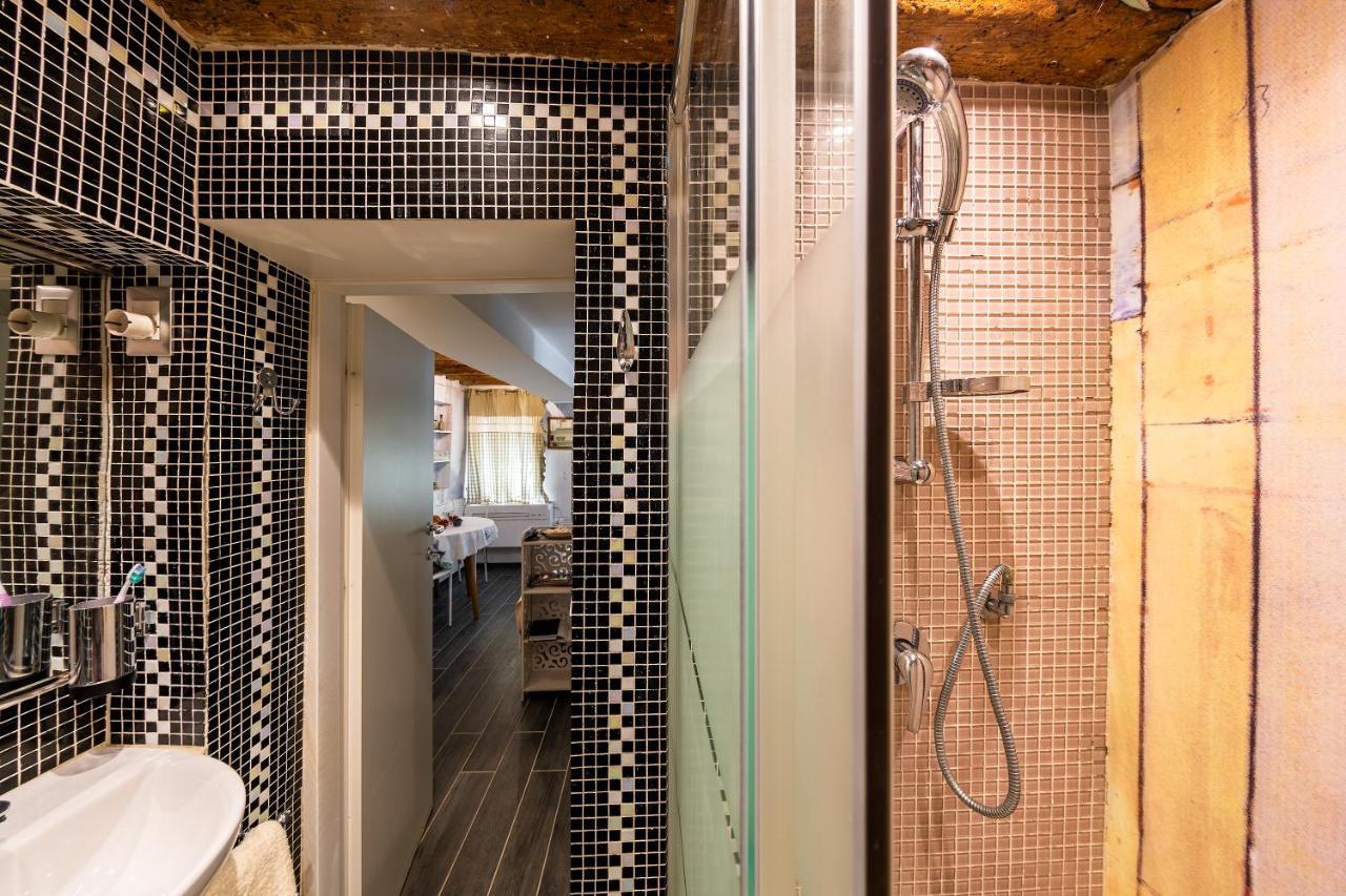 Ln Luxe Apartment Venice Canal View Екстериор снимка